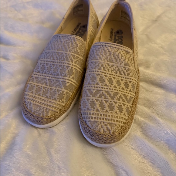 Bob’s Cream Slip-On Women Shoes - Picture 5 of 11